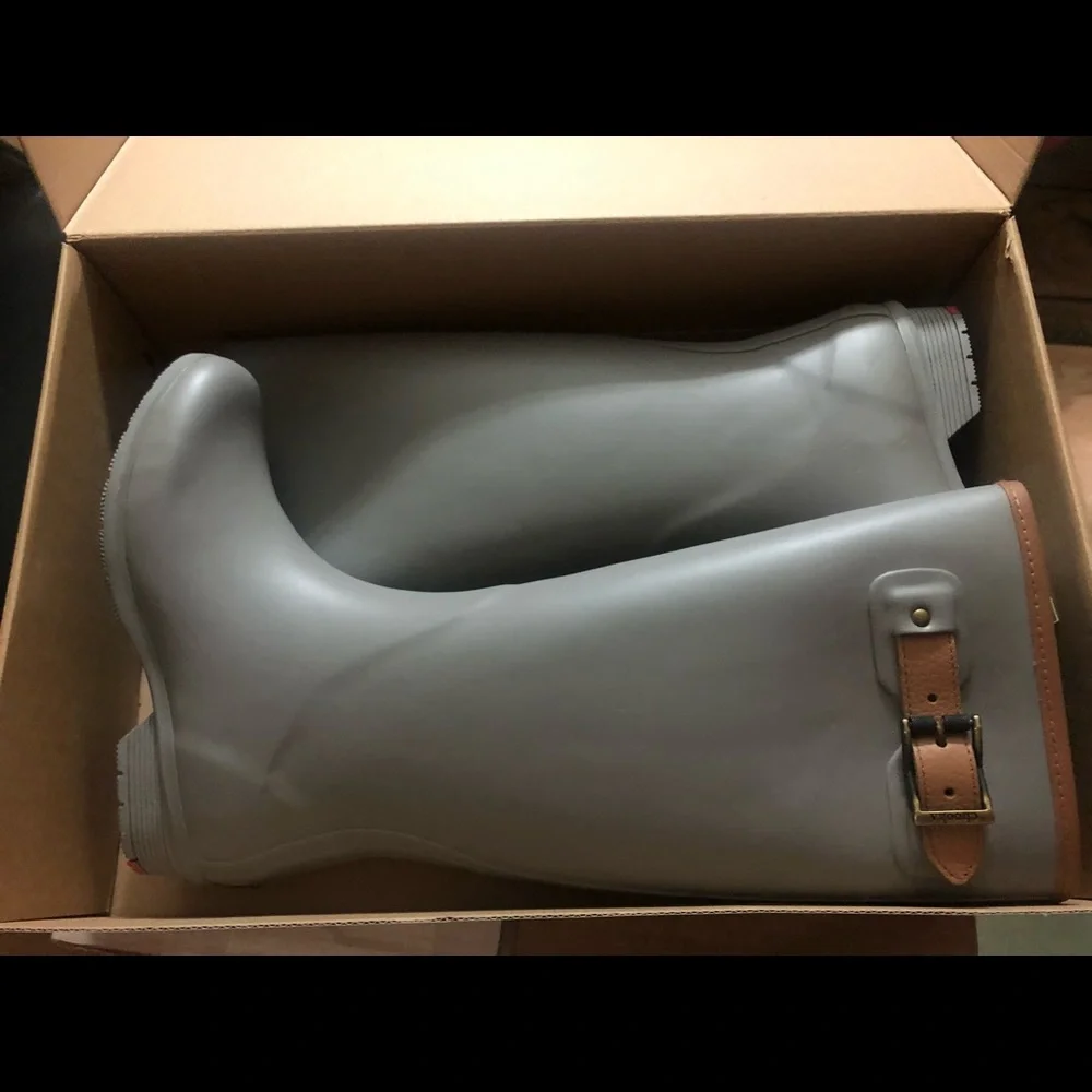 Chooka rain boots size 5